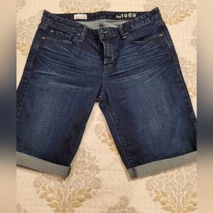 The Gap skinny Bermuda jorts